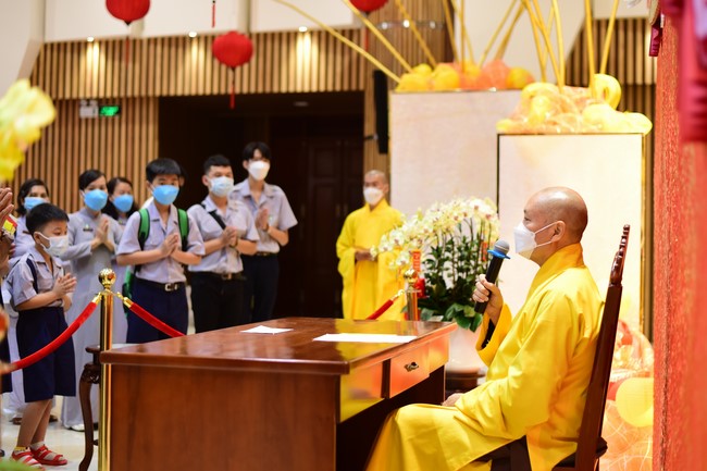 Chùm ảnh mồng một Tết Nhâm Dần